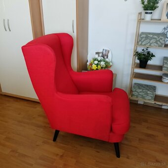 Kreslo s opierkou hlavy - 2