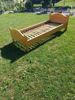 Posteľ z masívu - 2