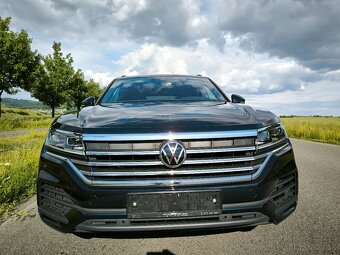VW Touareg 3,0TDi 4x4 VZDUCH,  KŮŽE, Tažné , r.v.12/2020 DPH - 2