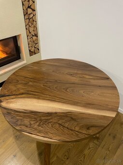 Masívny orechovy stôl - 2