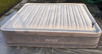 Nafukovacia posteľ - 2