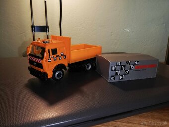 Predám kamión maket 1/43 - 2