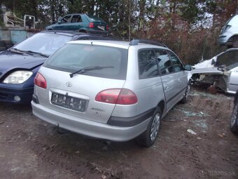 TOYOTA AVENSIS 2001 2,0 DIESEL - 2
