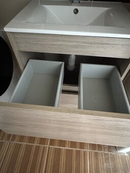 Umyvadlo so skrinkou - 2