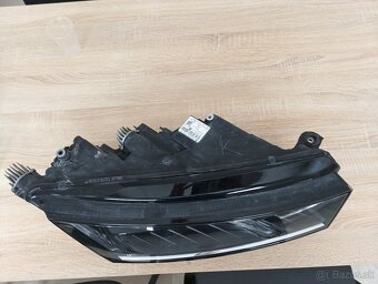 Škoda Octavia 4 predné pravé svetlo - 2