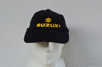 Predám kvalitnú nastavilnu zateplenu šiltovku - 2