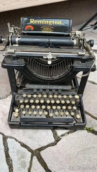 Písací stroj Remington - 2