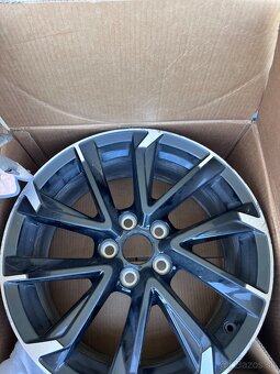 hlinikové disky Toyota Corolla R 18 2ks poškrabané - 2