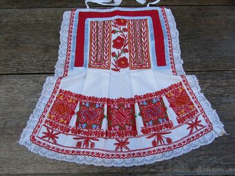 ľudové obrusy a krojová zástera - 2