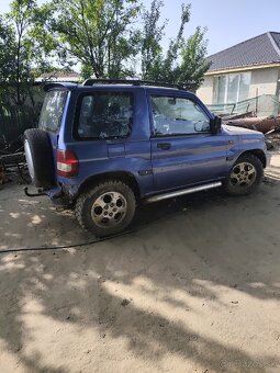 Pajero pinin - 2