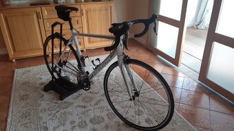 MERIDA - CESTNÝ BICYKEL. - 2