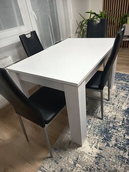 Biely jedálenský stôl + 4 stoličky - 2