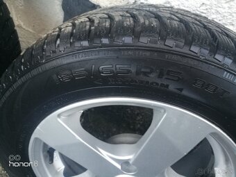 Zimne pneumatiky NOKIAN s alu. kolesami DEZENT - 2