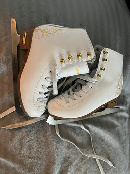 Dámske korčule 36 - 2