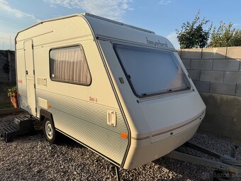 Karavan Beyerland 2038 + predstan + solárny panel - 2