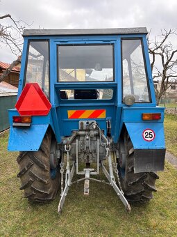 Traktor Zetor 6911 + pluh, kombinator, vlečka, štiepačka - 2