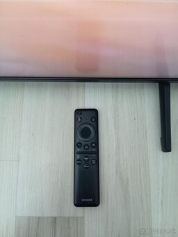 Samsung DU8000 55” - 2