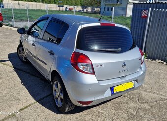 Renault Clio3 - 2