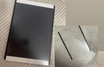 Apple iPad air 2019 (3. generácia) 64gb strieborný - 2