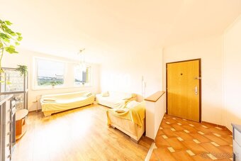 ŠTÝLOVÝ 3-IZBOVÝ BYT S PANORAMATICKÝM VÝHĽADOM NA BRATISLAVU - 2