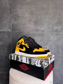 🔥Air Jordan 1 SE mid “ Black-Varsity “ - 2