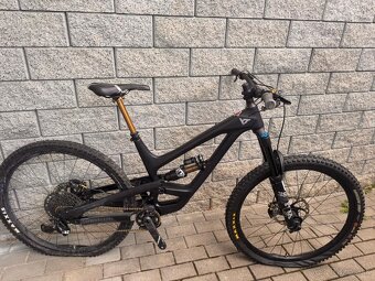 Yt Capra 2022 - 2