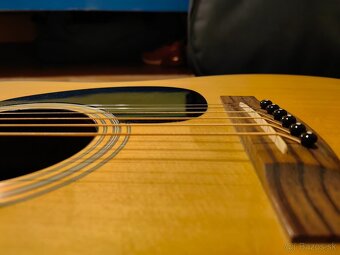 Predám KVALITNÚ akustickú GITARU - 2