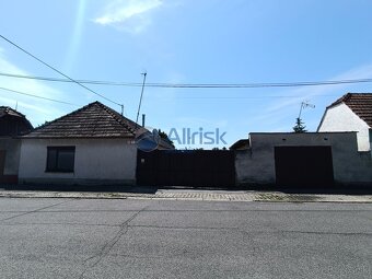 Stavebný pozemok v obľúbenej časti mesta - s domom na zbúran - 2