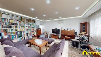 NOVÁ CENA PREDAJ VEĽKÝ 8 IZBOVÝ RODINNÝ DOM V CENTRE MESTA, - 2