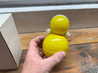 Predám starú cinkaciu bábiku na foto - 2