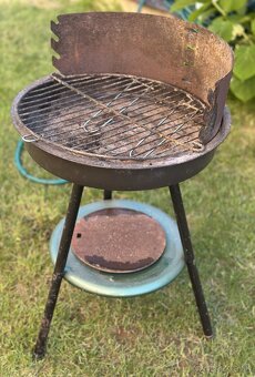 Malý záhradný gril - 2
