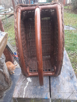 Stojan na noviny - 2