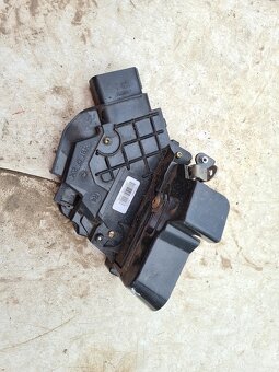 Zámky dverí Ford Focus CMAX - 2