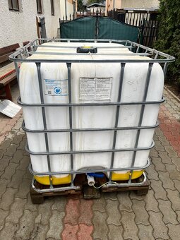 IBC plastová  nádrž - 2