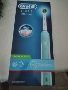 Zubné kefky Oral B Vitality a PRO 1 - 2