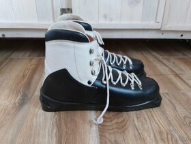 Lyžiarky Botas - 2
