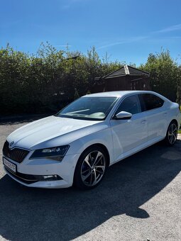 Škoda Superb 3 2,0 TDi DSG Limusine - 2