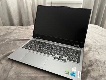 LENOVO LOQ 15IAX9 Luna Grey RTX4060 8GB/24GB RAM - 2