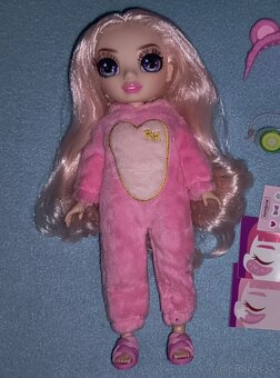 Rainbow junior high Bella Parker - 2