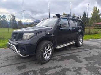 Nissan Pathfinder 2.5 dCI 7miest 4x4 - 2