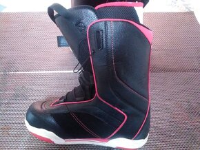 SNOWBOARD LYŽIARKY - 2