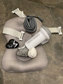 Twistshake vanička so stojanom a doplnkami - 2