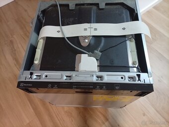 Umývačka riadu Electrolux - 2