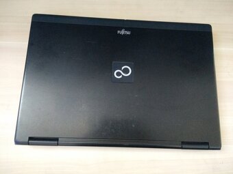 predám FUJITSU CELZIUS H700 , Windows 7 ,FULL HD. - 2