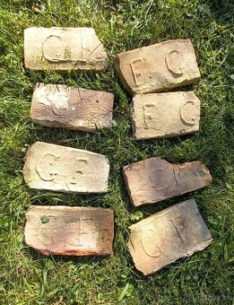 staré značené tehly - 2