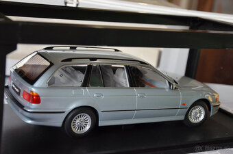 1:18 Triple 9 modely - 2