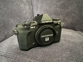 Predám Olympus OM-D E-M5 Mark II a objektívy (aj samostatne) - 2