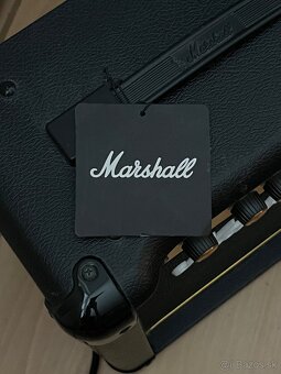Predám gitarové kombo Marshall MG10G - 2