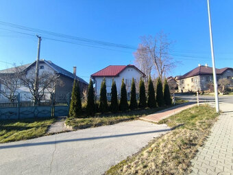 RODINNÝ DOM SO SAUNOU GARÁŽOU VONKAJŠÍM A VNÚTORNÝM KRBOM,DO - 2