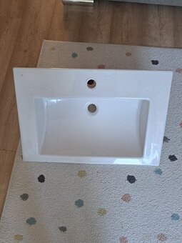 Umývadlo JIKA s výpustom aj s batériou HANSGROHE - 2